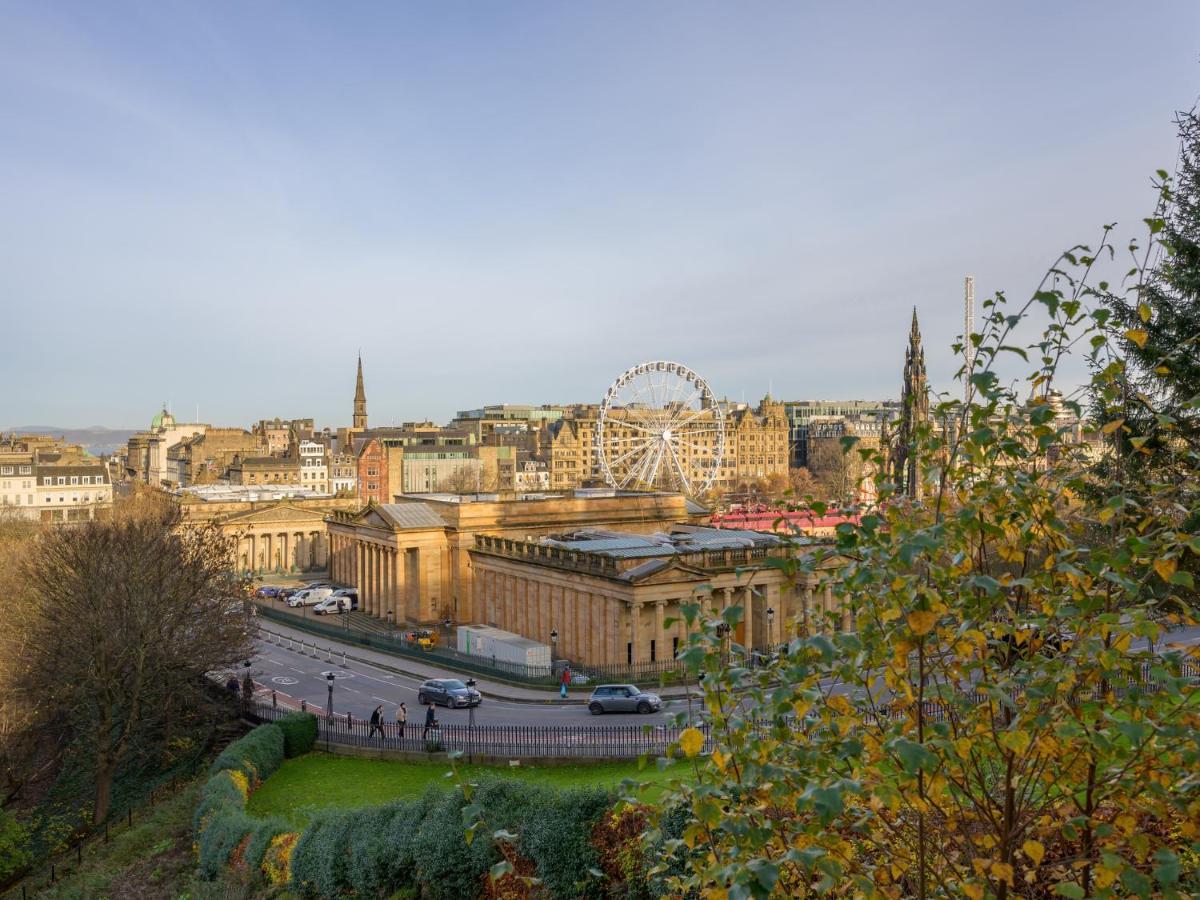 Pass The Keys Historic Ramsay Garden Apt With Balcony Views Edimburgo Exterior foto