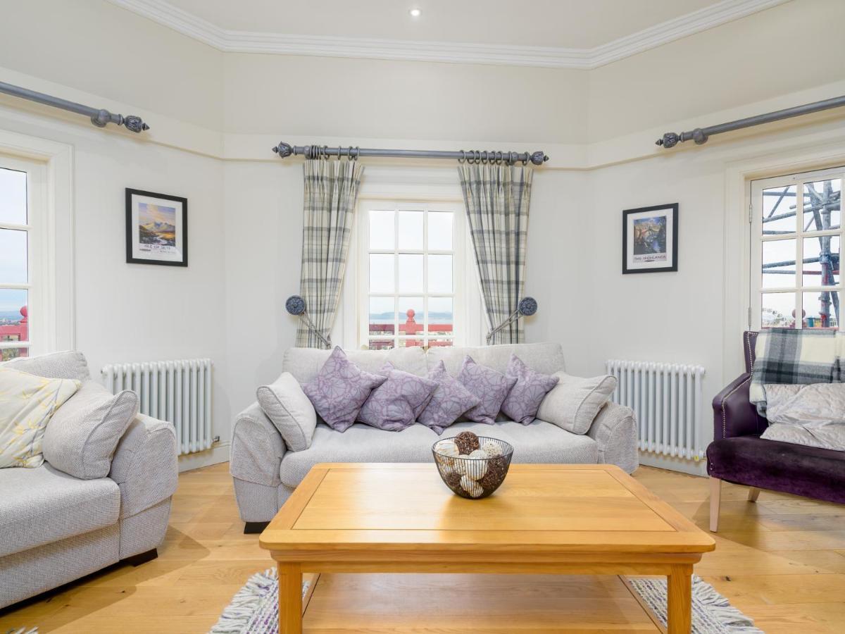 Pass The Keys Historic Ramsay Garden Apt With Balcony Views Edimburgo Exterior foto